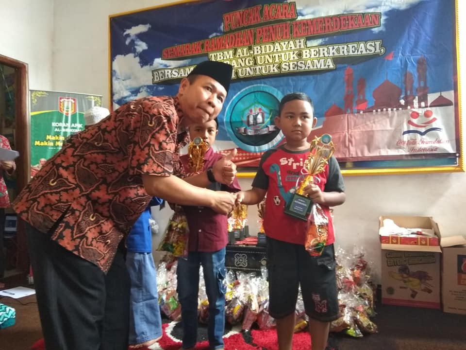 Puncak acara dan santunan TBM Al-Bidayah Award 2019